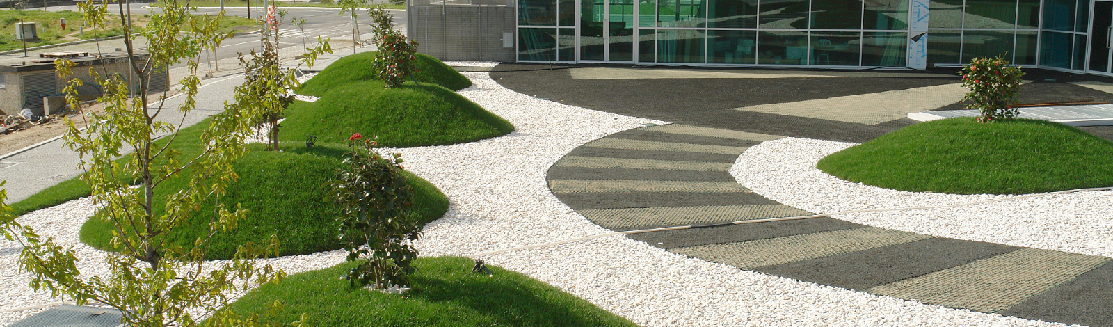 red_home_tower_plaza_4408788951716679e4e9a